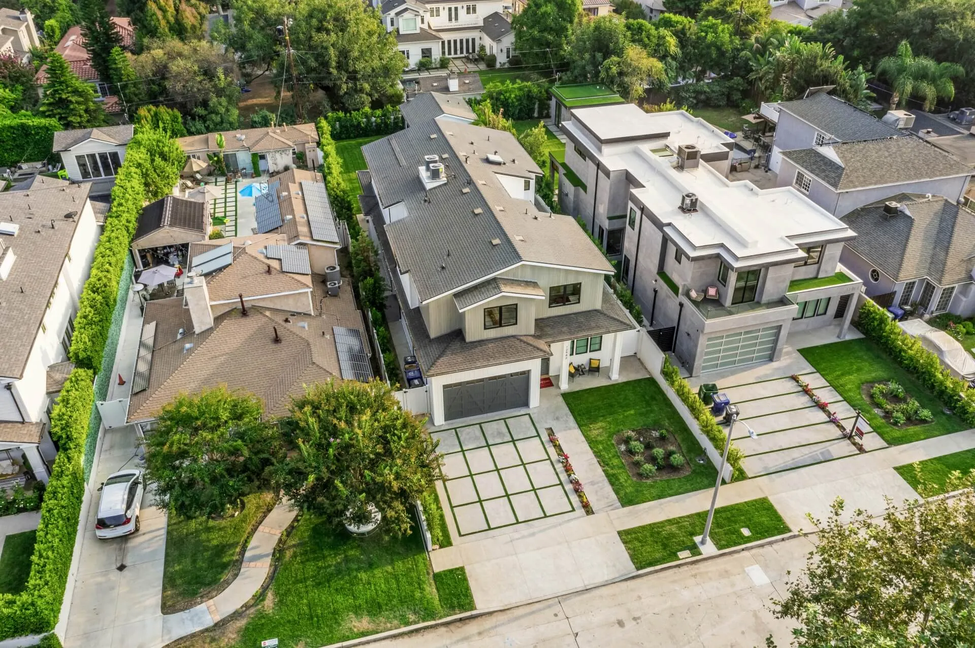 Exterior view of a contemporary new home in Los Angele
