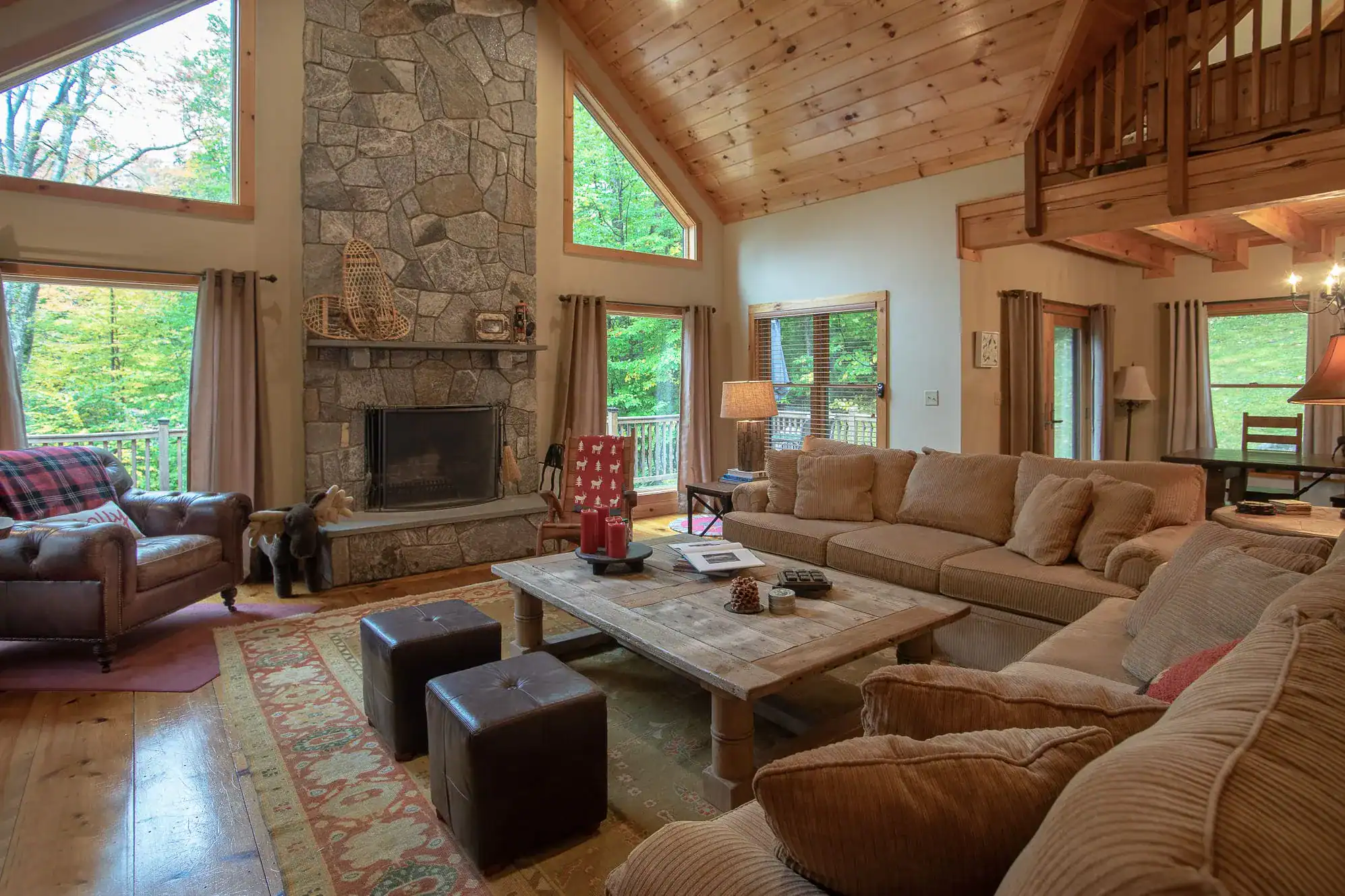 Lowe&#39;s Real Estate Slideshow