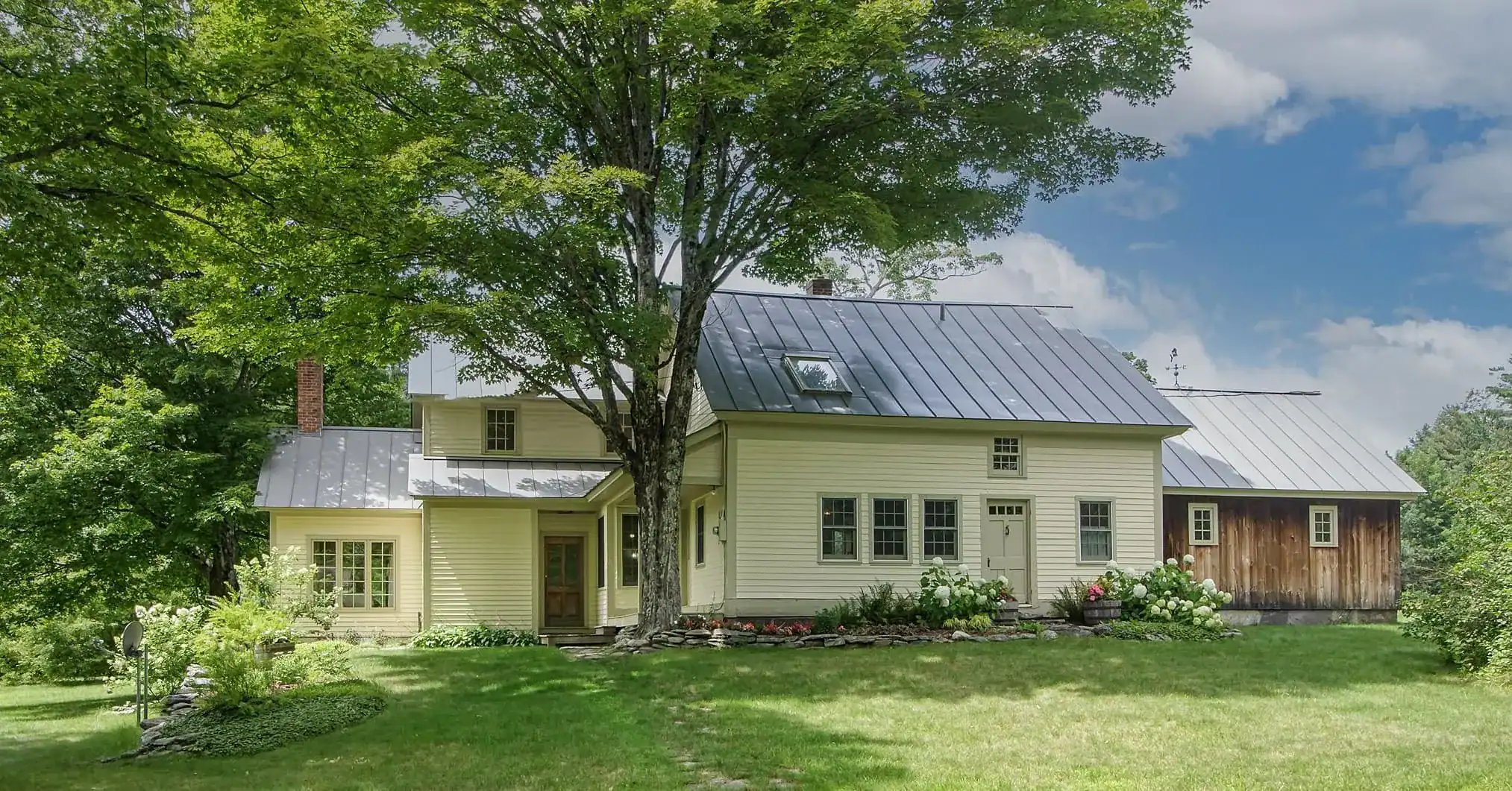 Lowe&#39;s Real Estate Slideshow