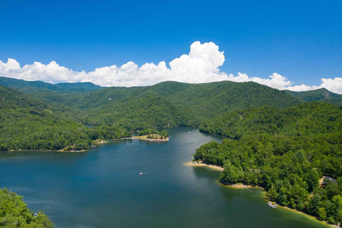 Bear Lake Reserve NC | Silver Creek Real Estate Group