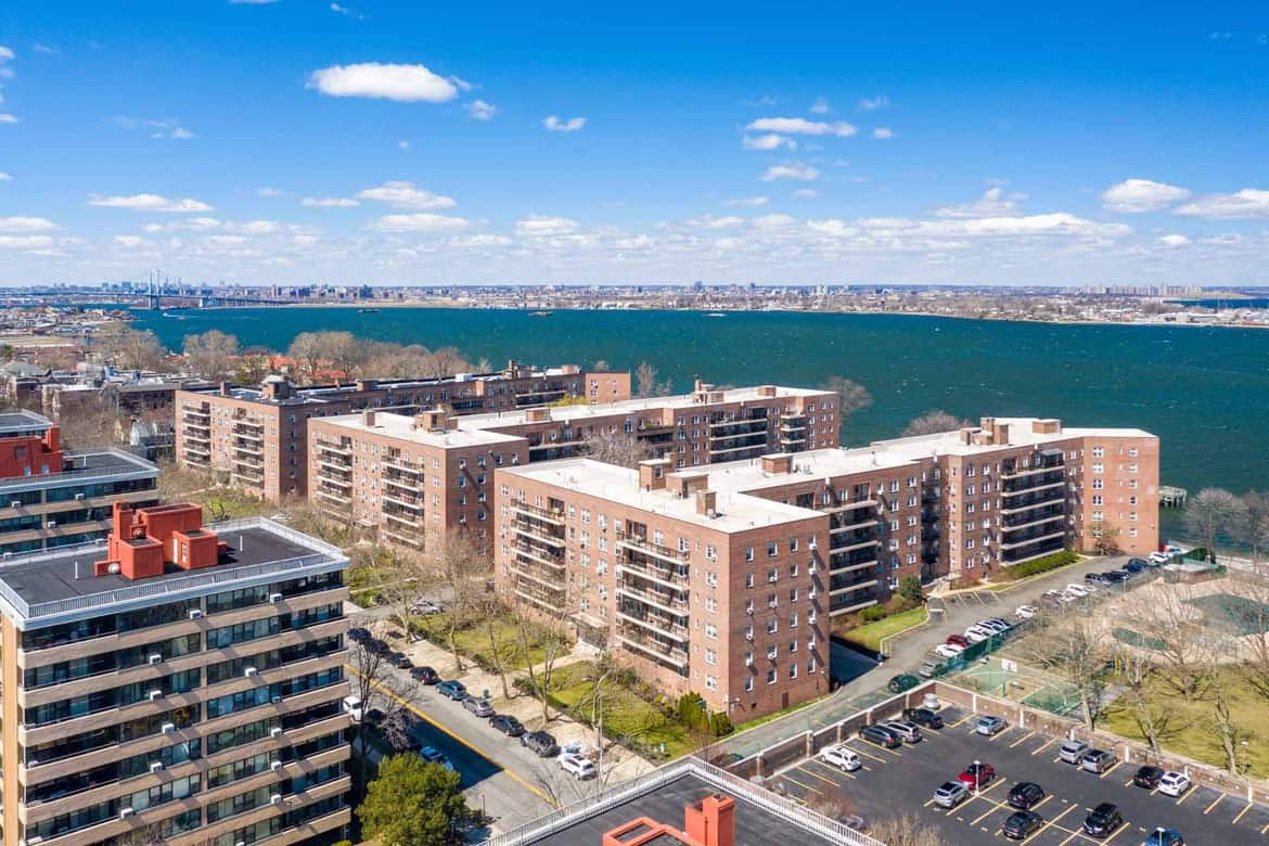 NY Real Estate, Condos & Coops for Sale Shares of New York