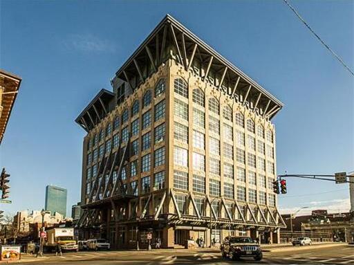 360 Newbury Street timber-framed facade at the corner