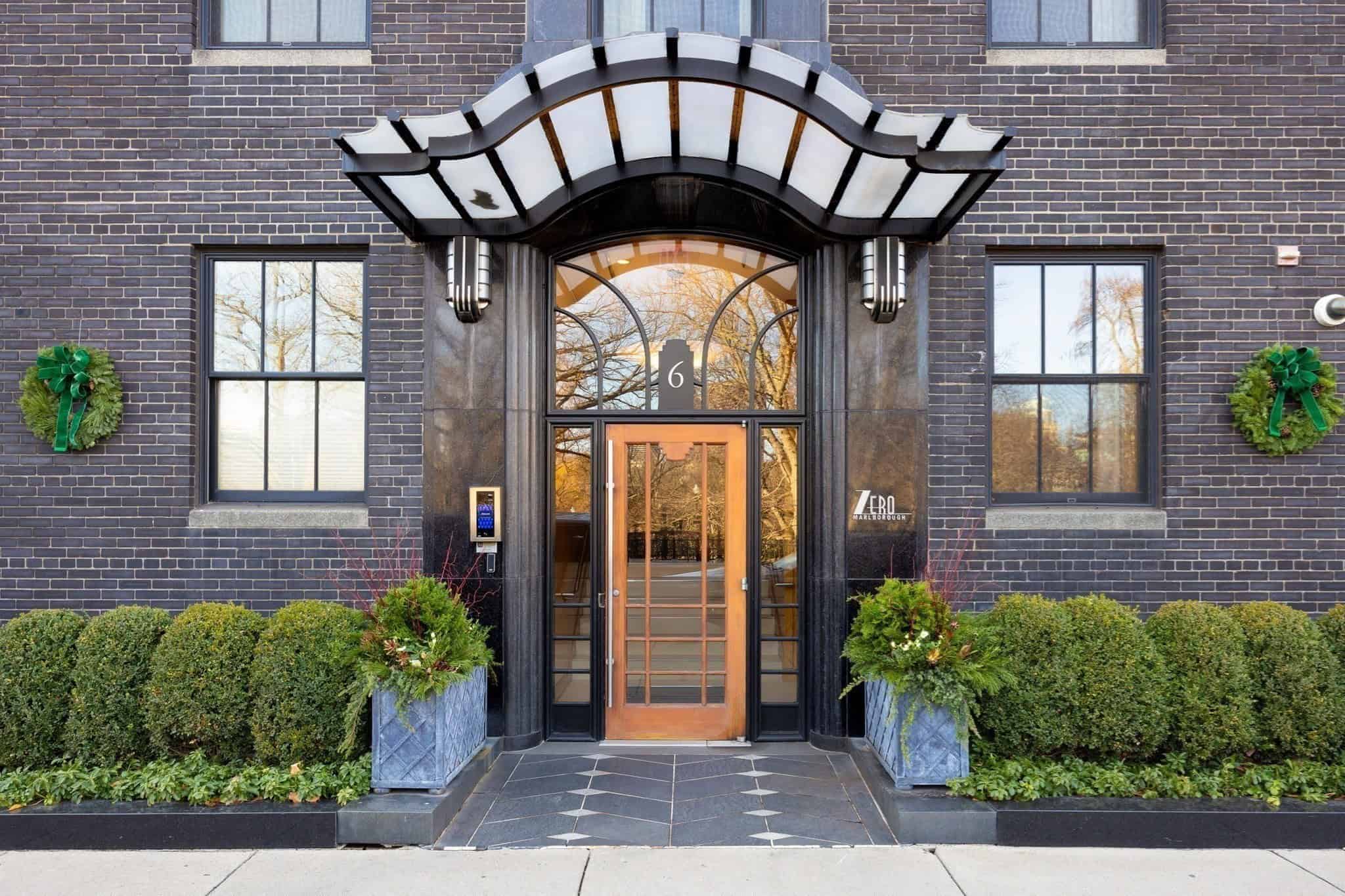 Art Deco canopied entrance at Zero Marlborough Street