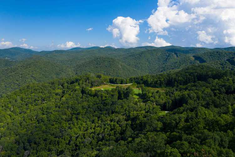 Bear Lake Reserve NC | Silver Creek Real Estate Group