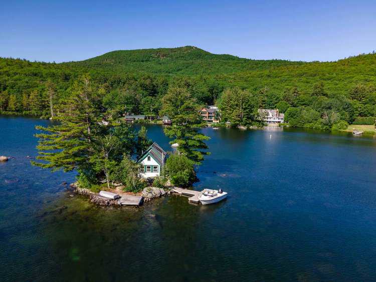 Island Real Estate Island Real Estate of NH Maxfield