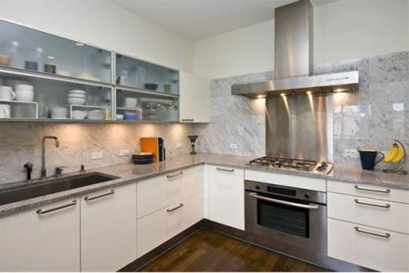 360 Newbury Boston MA - Photo 2