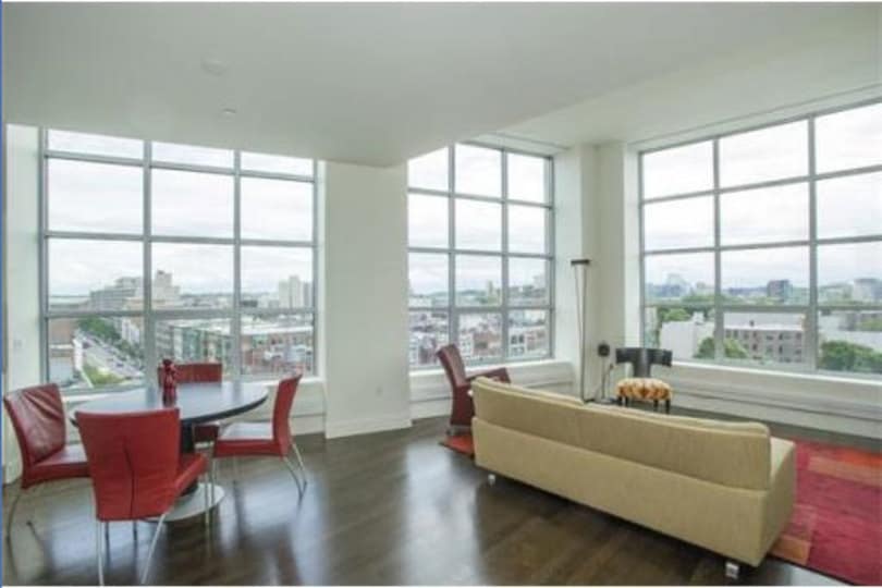 360 Newbury Boston MA - Photo 3