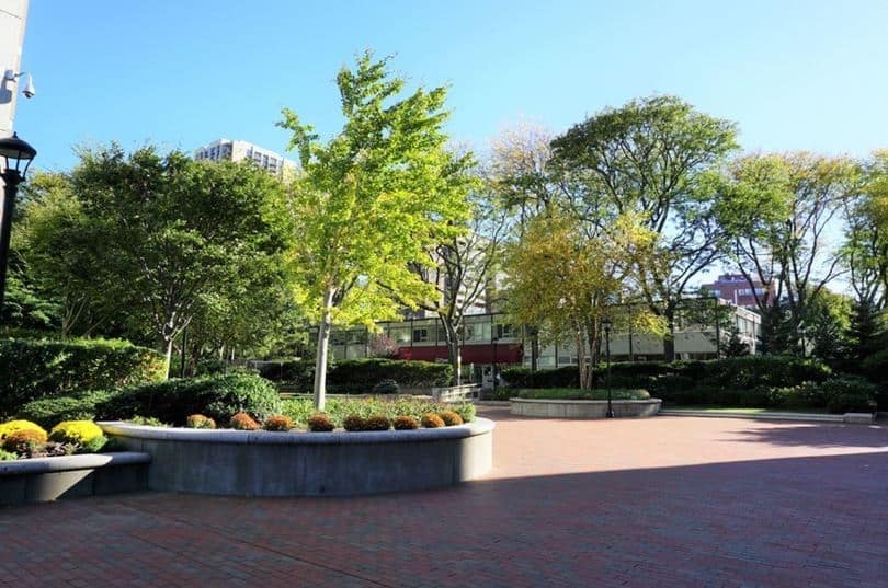 Whittier Place Condominiums Boston MA - Whittier Place courtyard