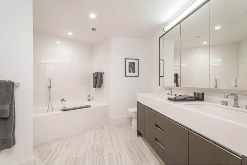 Lovejoy Wharf Boston MA - Lovejoy Wharf bath