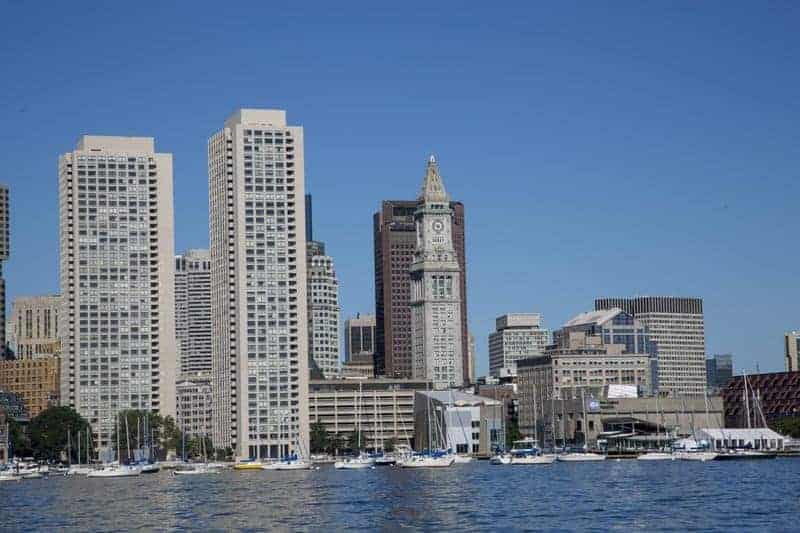 Luxury Apartments in Boston Harbor Towers Advisors Living