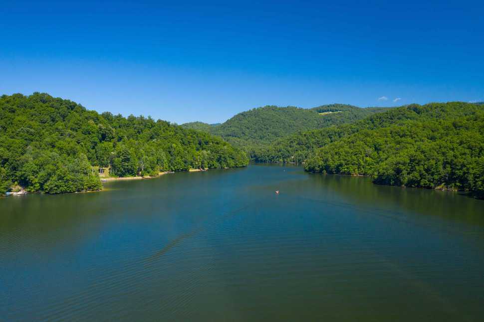 Bear Lake Reserve NC | Silver Creek Real Estate Group