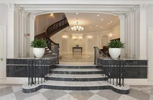 Bradley Mansion