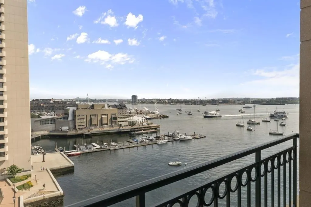 Rowes Wharf