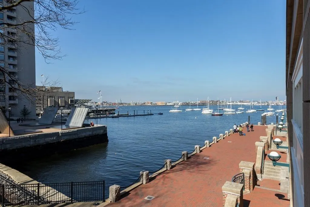 Rowes Wharf